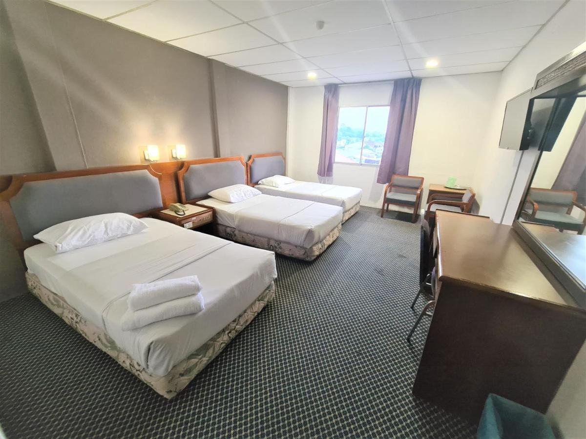 Anika Inn - Kluang Esterno foto