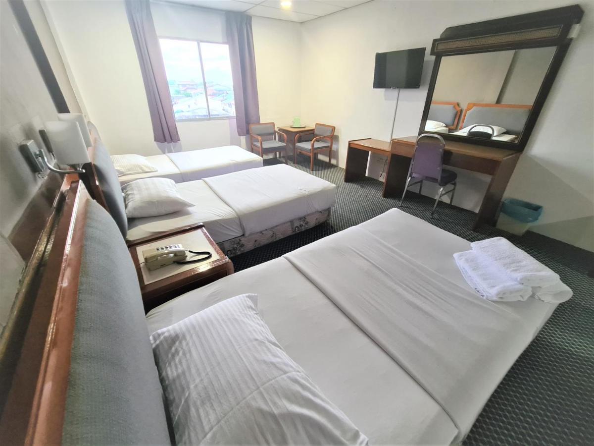 Anika Inn - Kluang Esterno foto