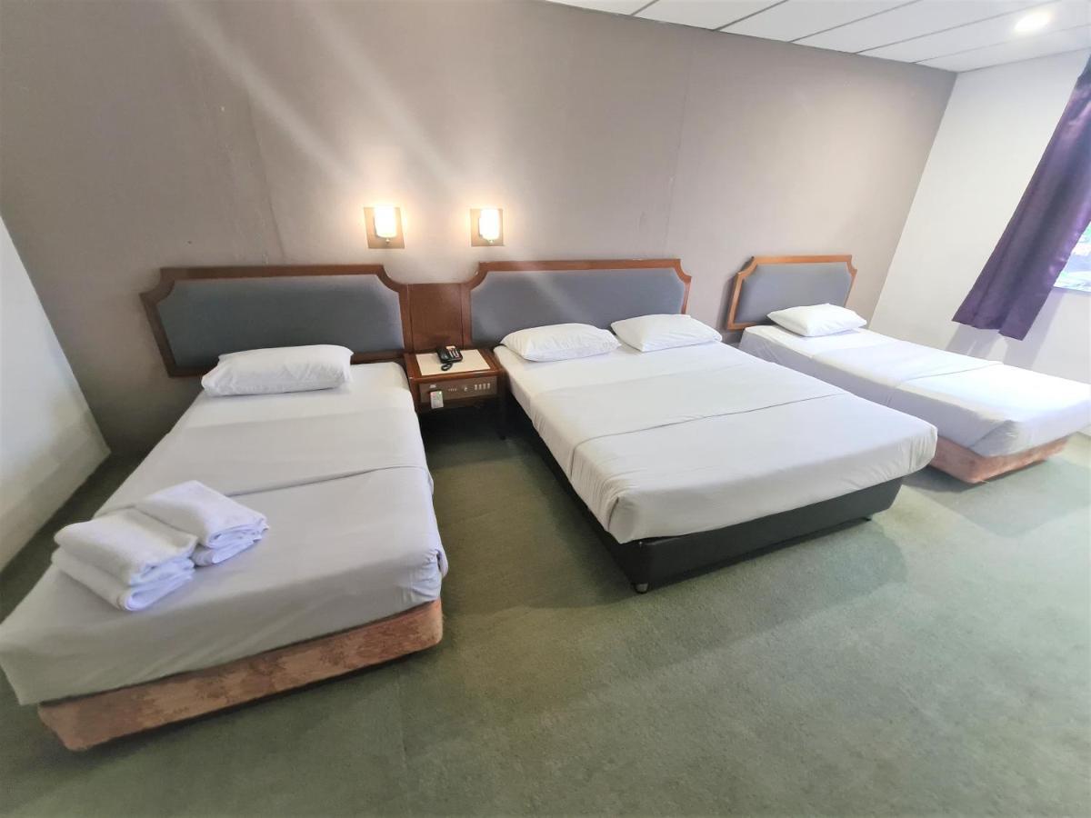 Anika Inn - Kluang Esterno foto