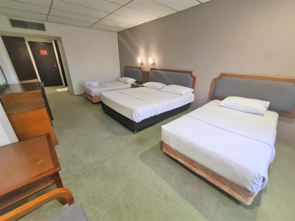 Anika Inn - Kluang Esterno foto