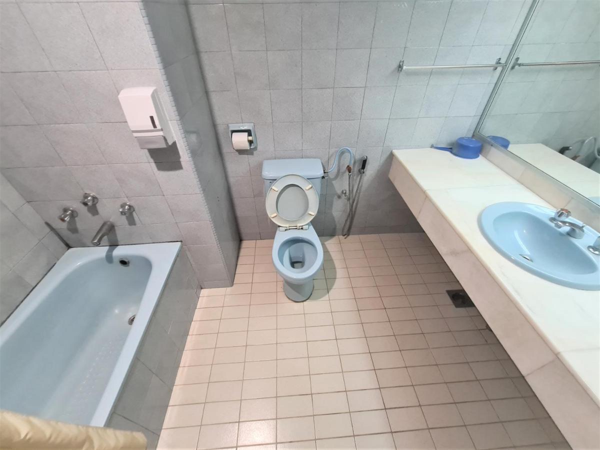 Anika Inn - Kluang Esterno foto