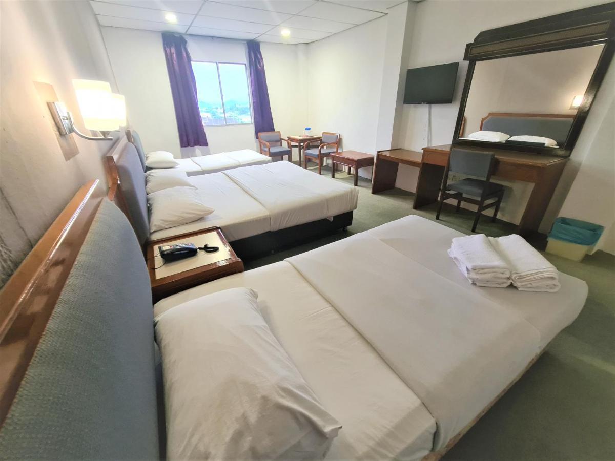 Anika Inn - Kluang Esterno foto