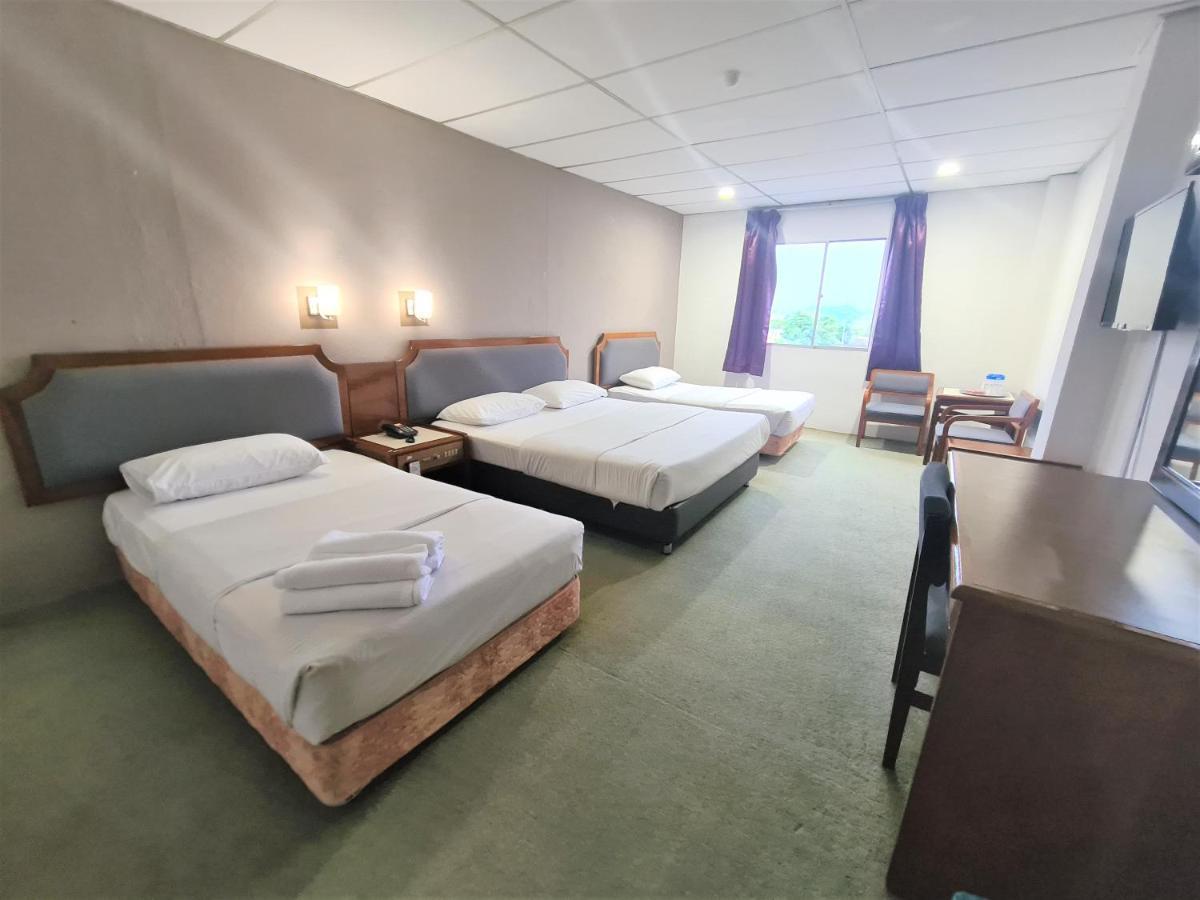 Anika Inn - Kluang Esterno foto