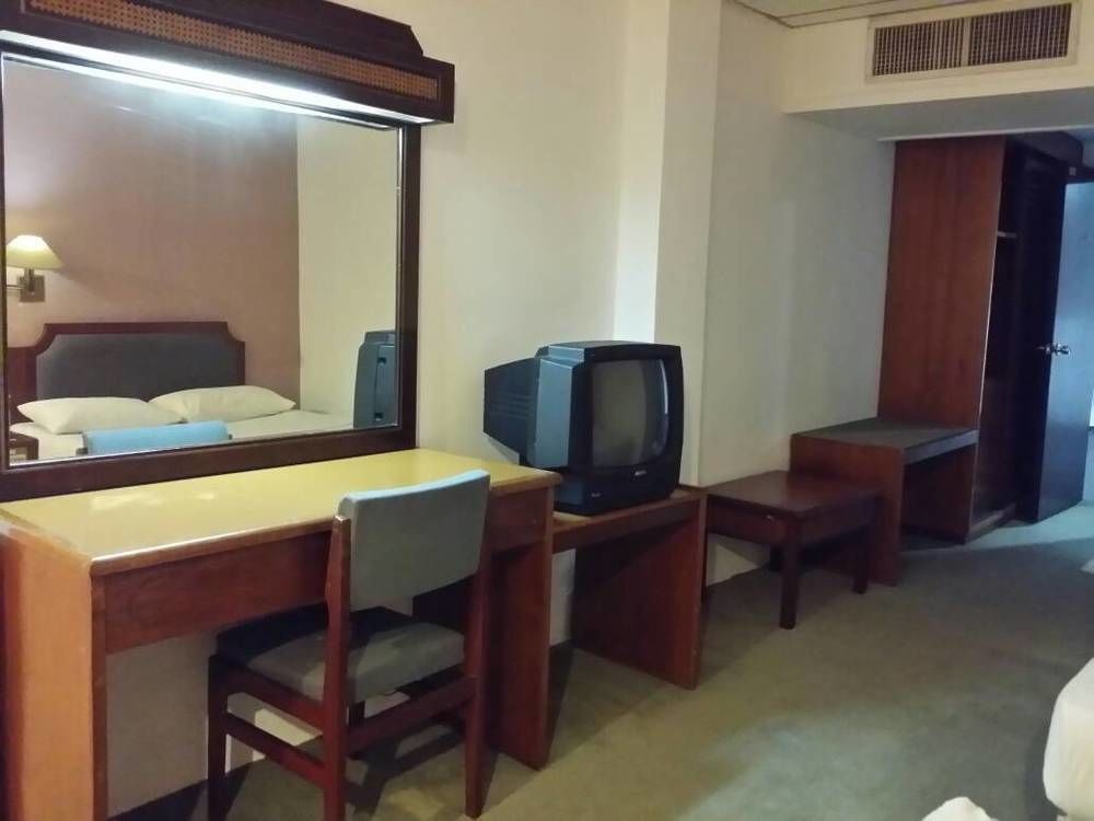 Anika Inn - Kluang Esterno foto
