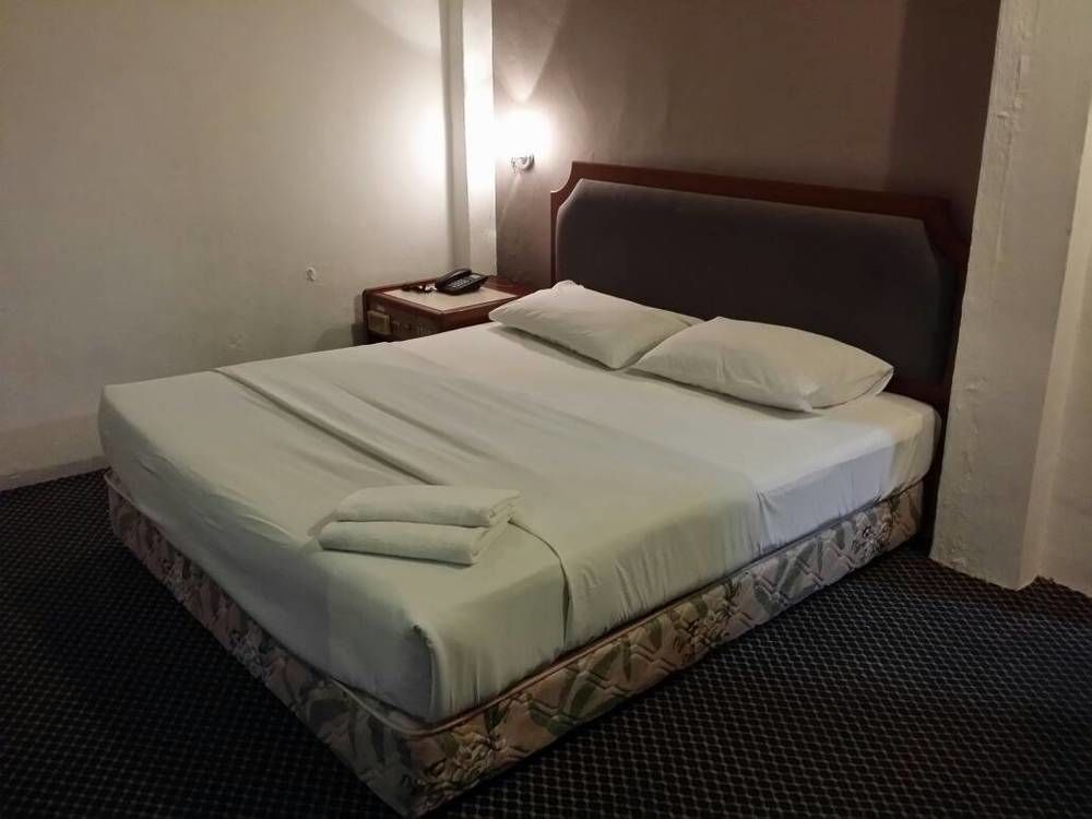 Anika Inn - Kluang Esterno foto