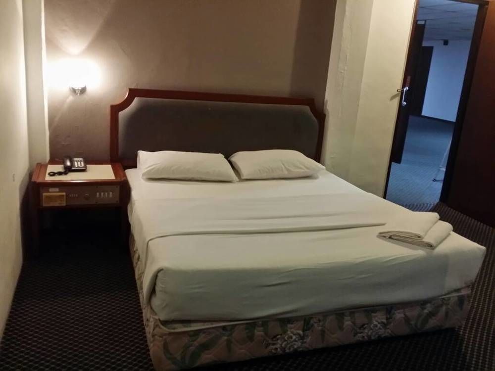 Anika Inn - Kluang Esterno foto