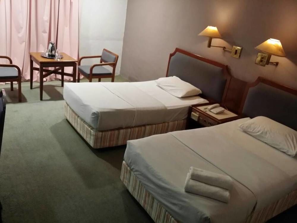 Anika Inn - Kluang Esterno foto