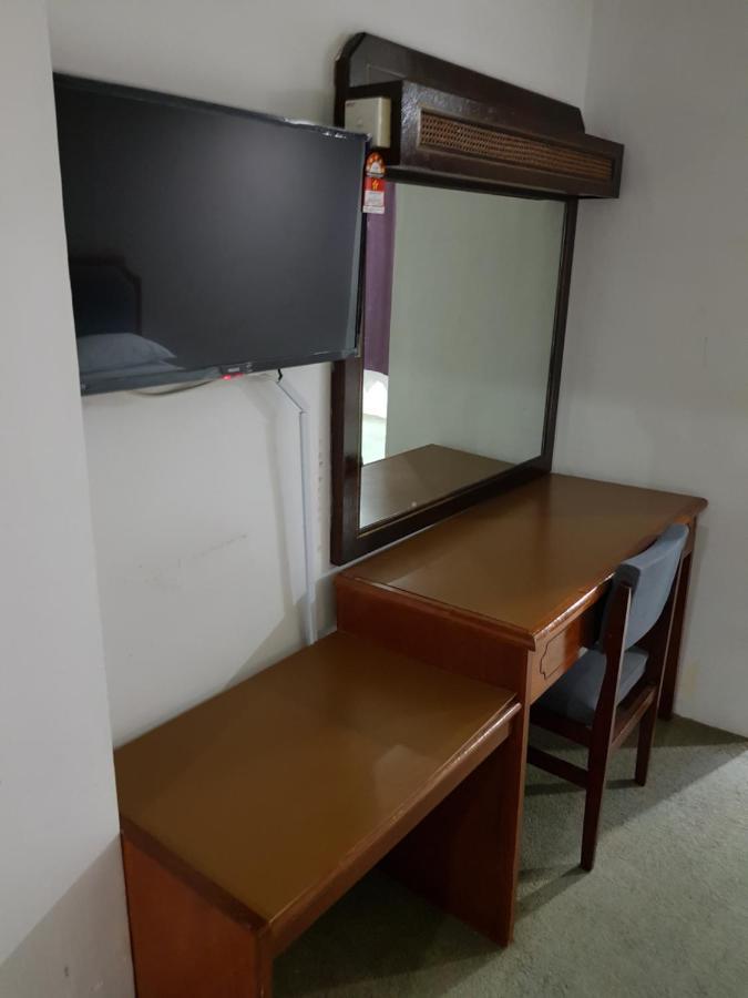 Anika Inn - Kluang Esterno foto