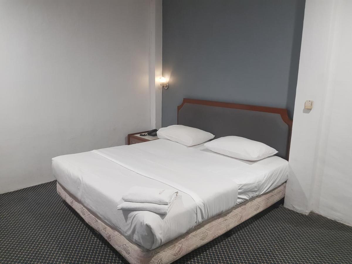 Anika Inn - Kluang Esterno foto